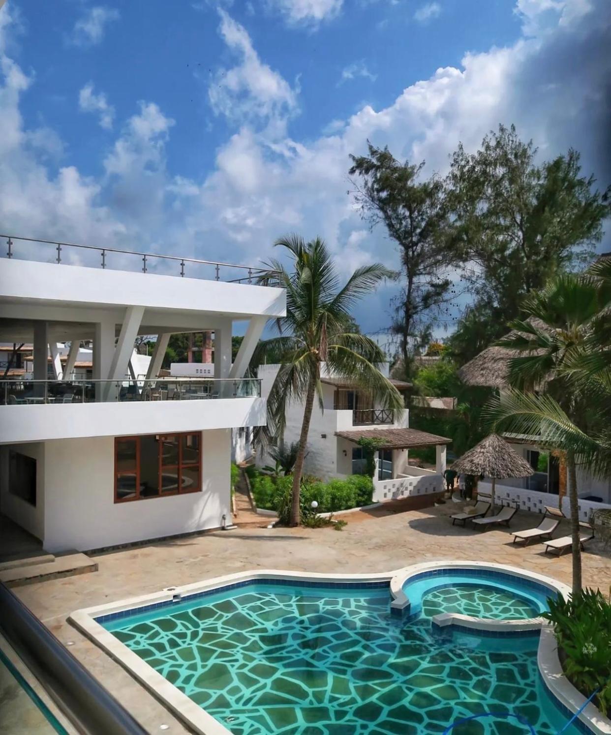 Barracuda Inn Resort Ватаму Екстериор снимка