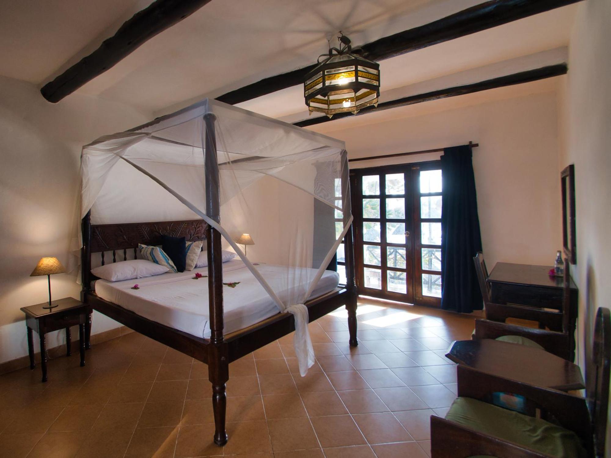 Barracuda Inn Resort Ватаму Екстериор снимка