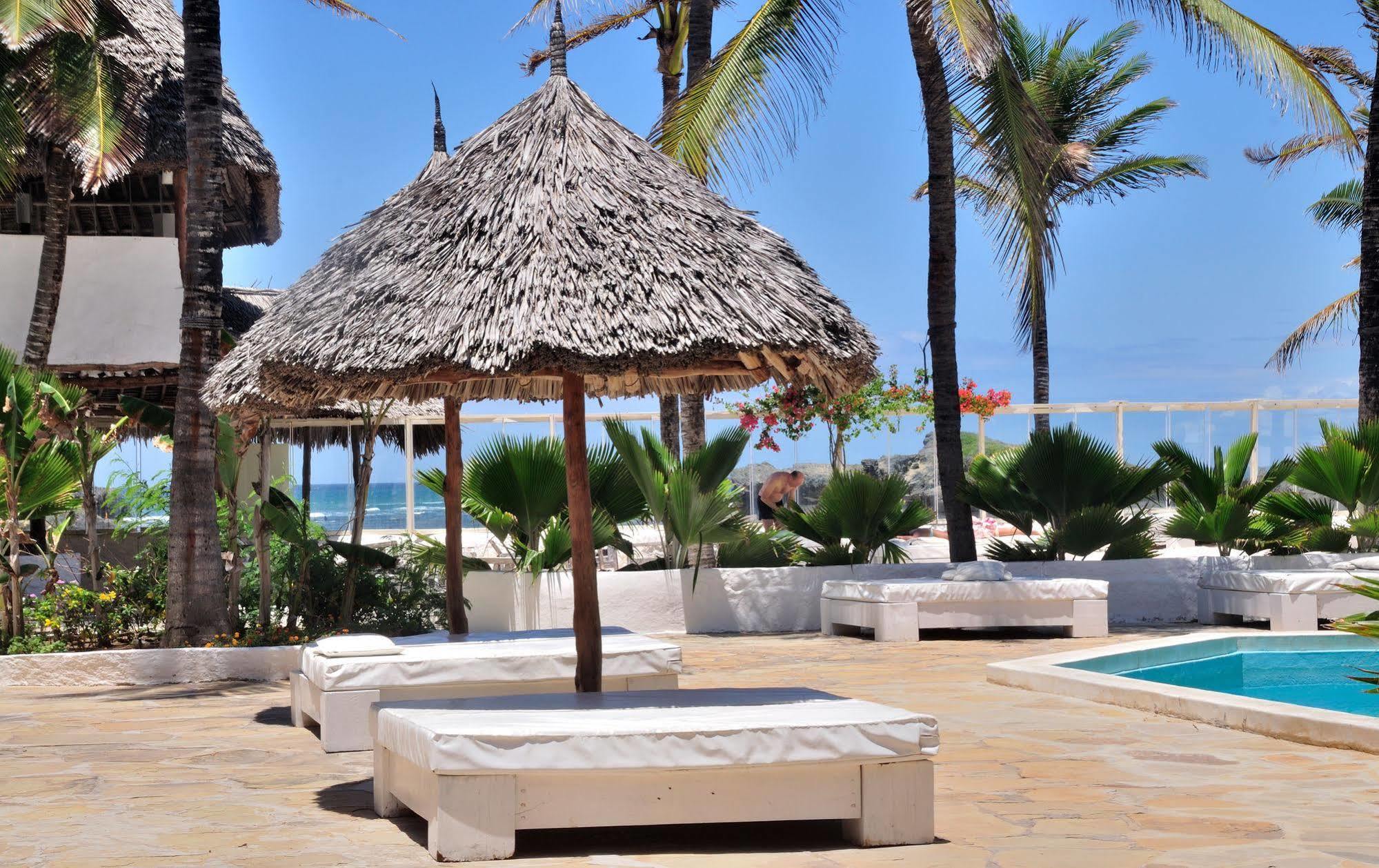 Barracuda Inn Resort Ватаму Екстериор снимка
